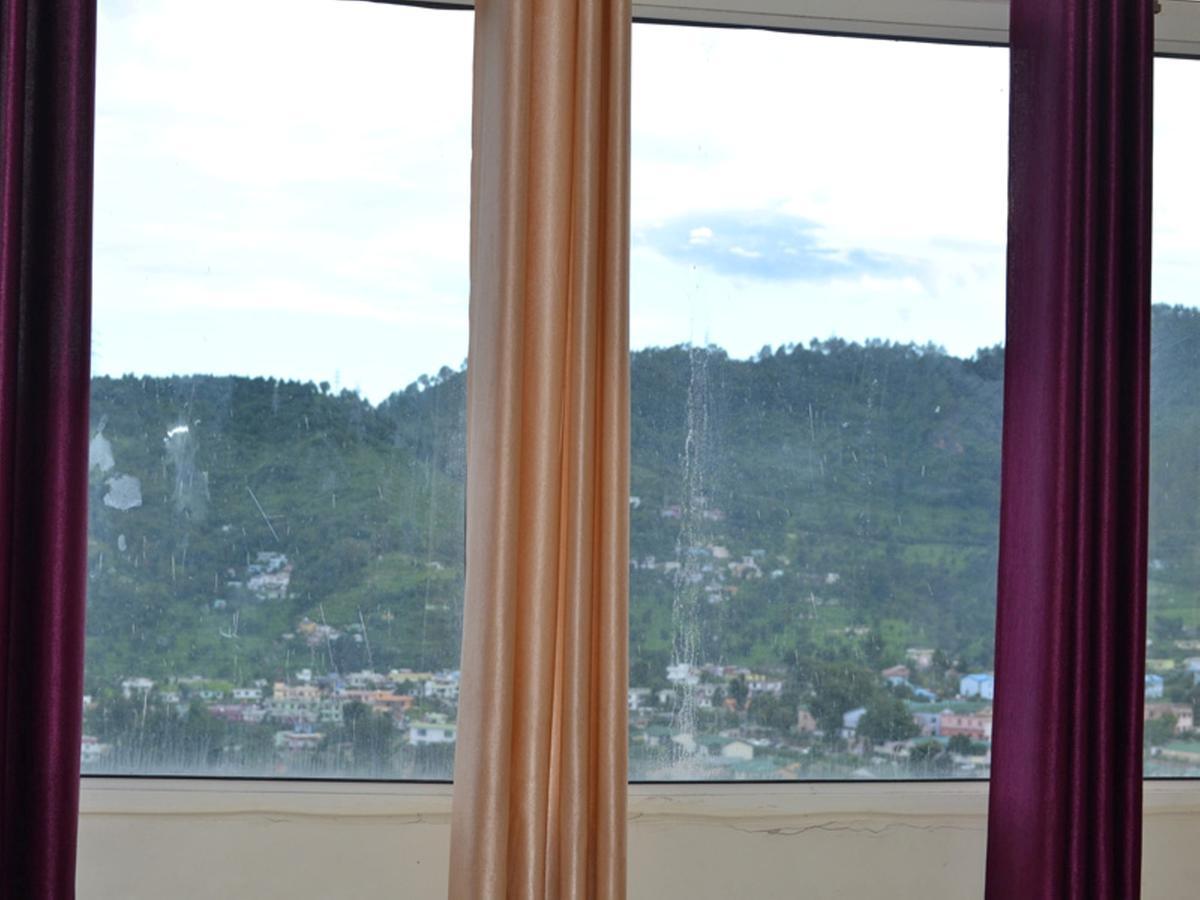 Oyo 37525 Hotel Mall Palace Pithoragarh Екстер'єр фото