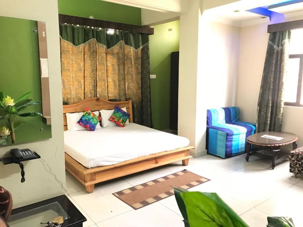 Oyo 37525 Hotel Mall Palace Pithoragarh Екстер'єр фото