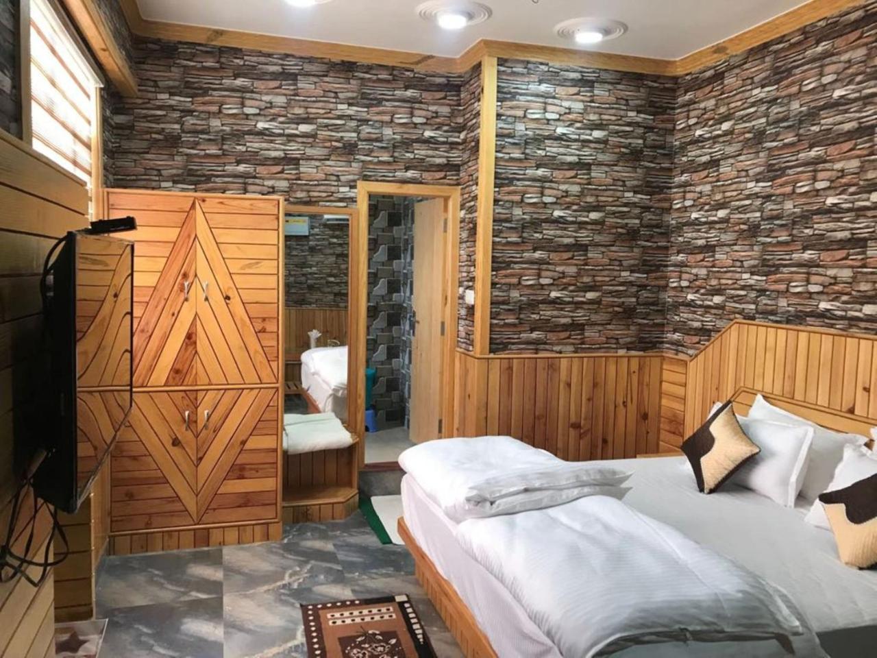 Oyo 37525 Hotel Mall Palace Pithoragarh Екстер'єр фото