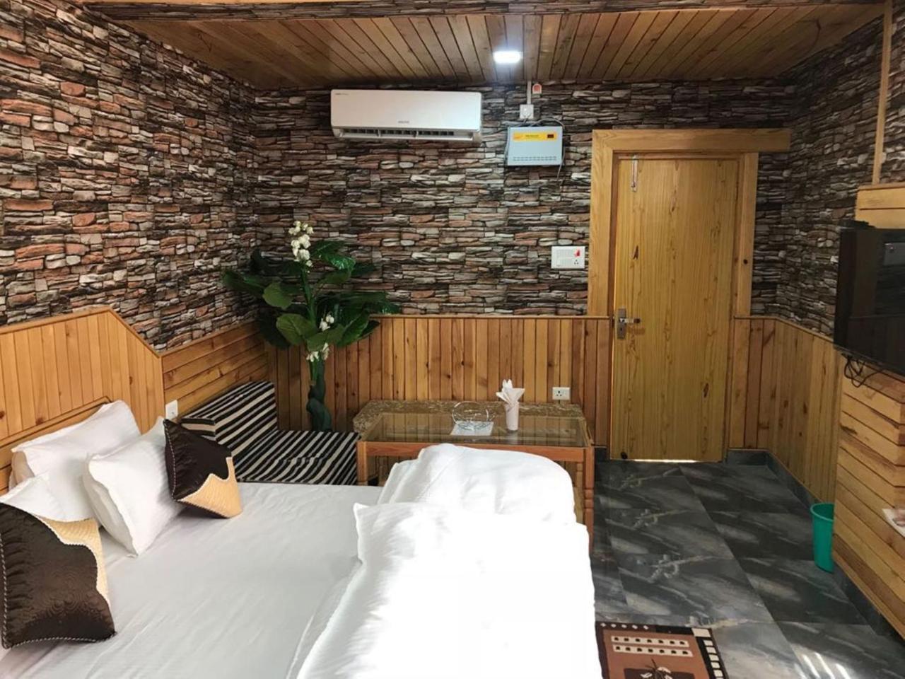 Oyo 37525 Hotel Mall Palace Pithoragarh Екстер'єр фото